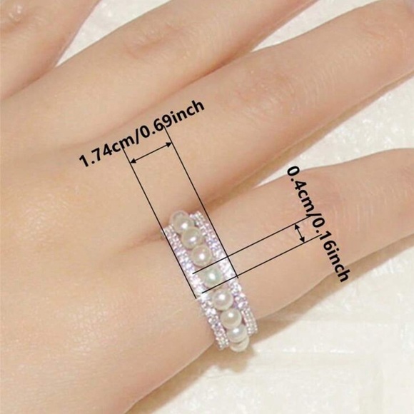 Women's Faux Pearl Ring - Picture 3 of 4